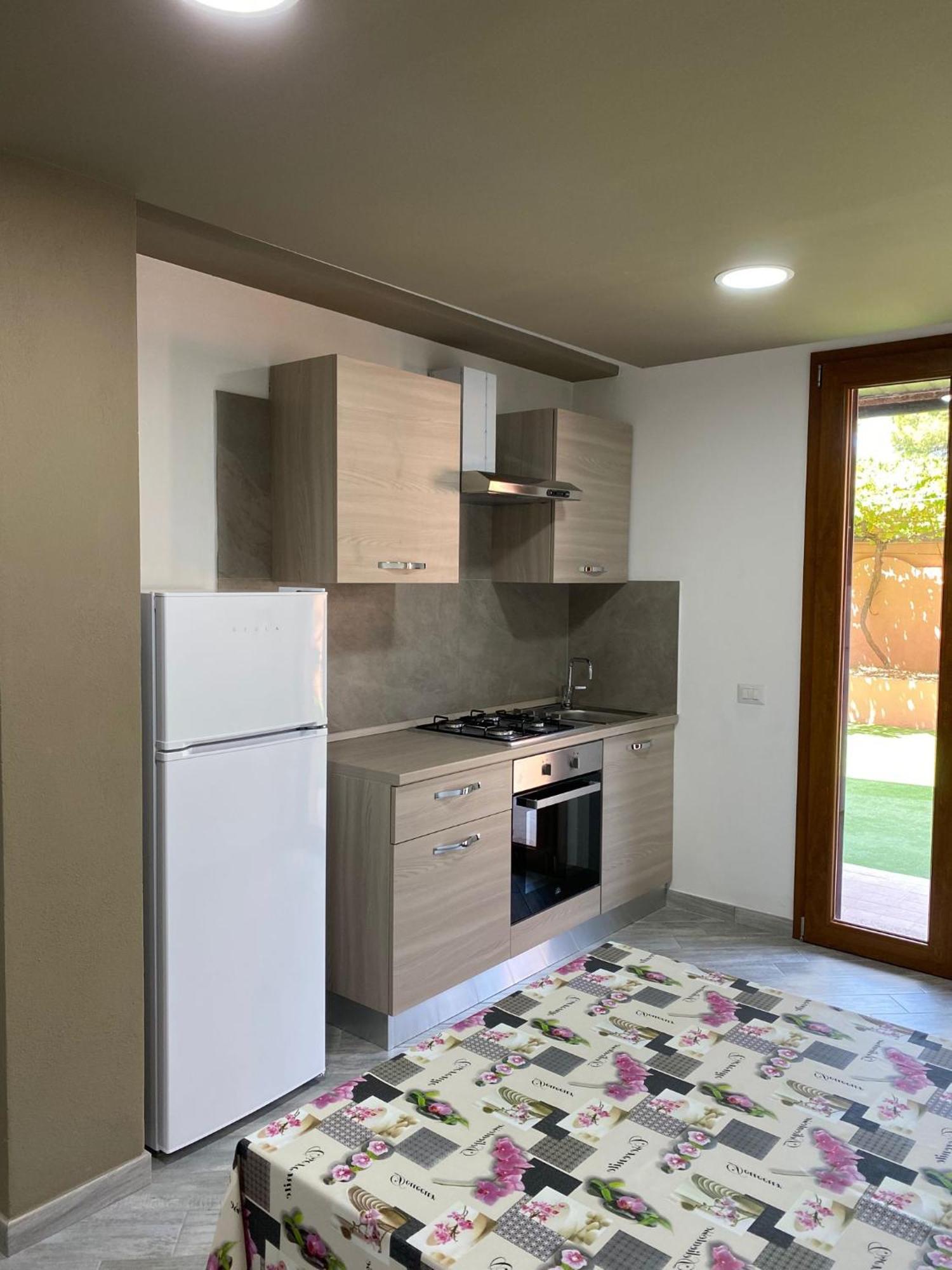 Suite Guesthouse A Pochi Passi Dal Mare Sassari Exteriör bild