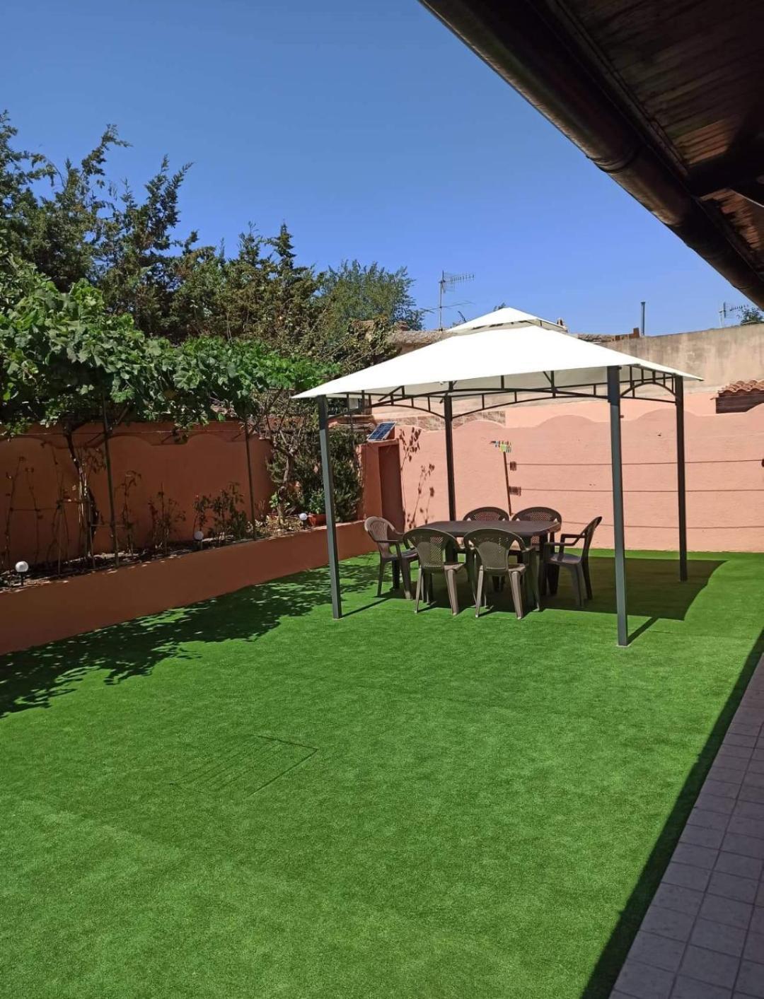 Suite Guesthouse A Pochi Passi Dal Mare Sassari Exteriör bild